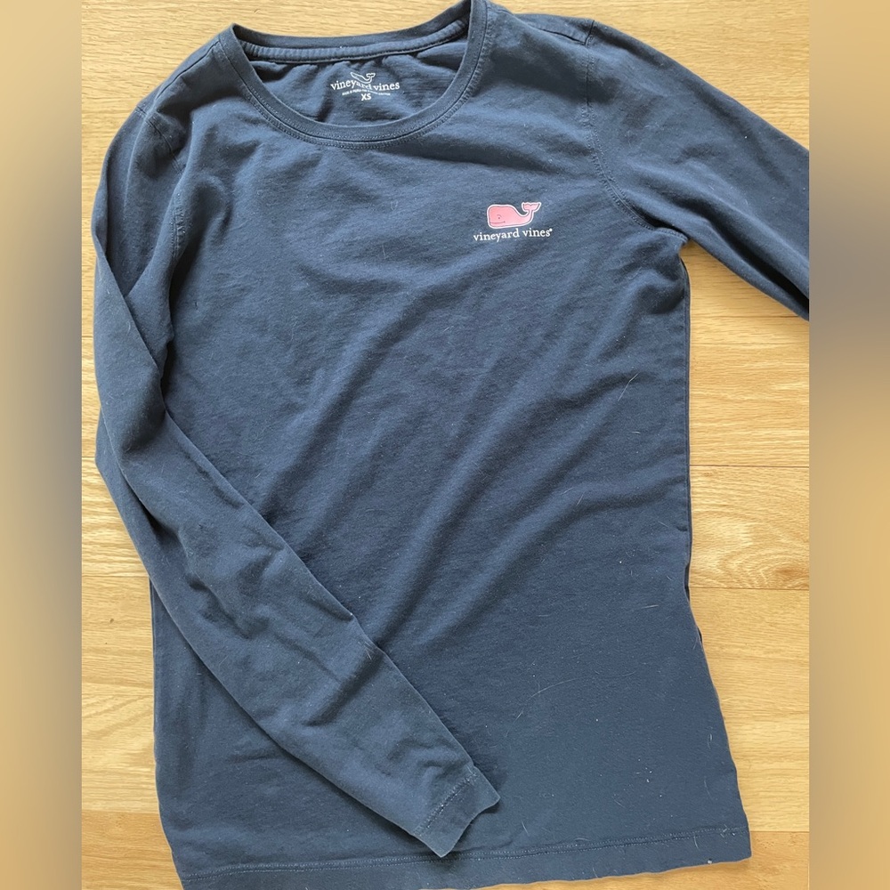 Vineyard Vines Navy Long Sleeve Tee - great condition. Size XS